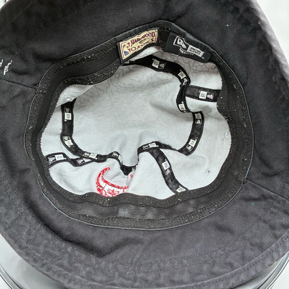 Chicago Bulls New Era Hardwood Classics Cracked Concrete Bucket Hat Adult M NBA - Picture 3 of 5